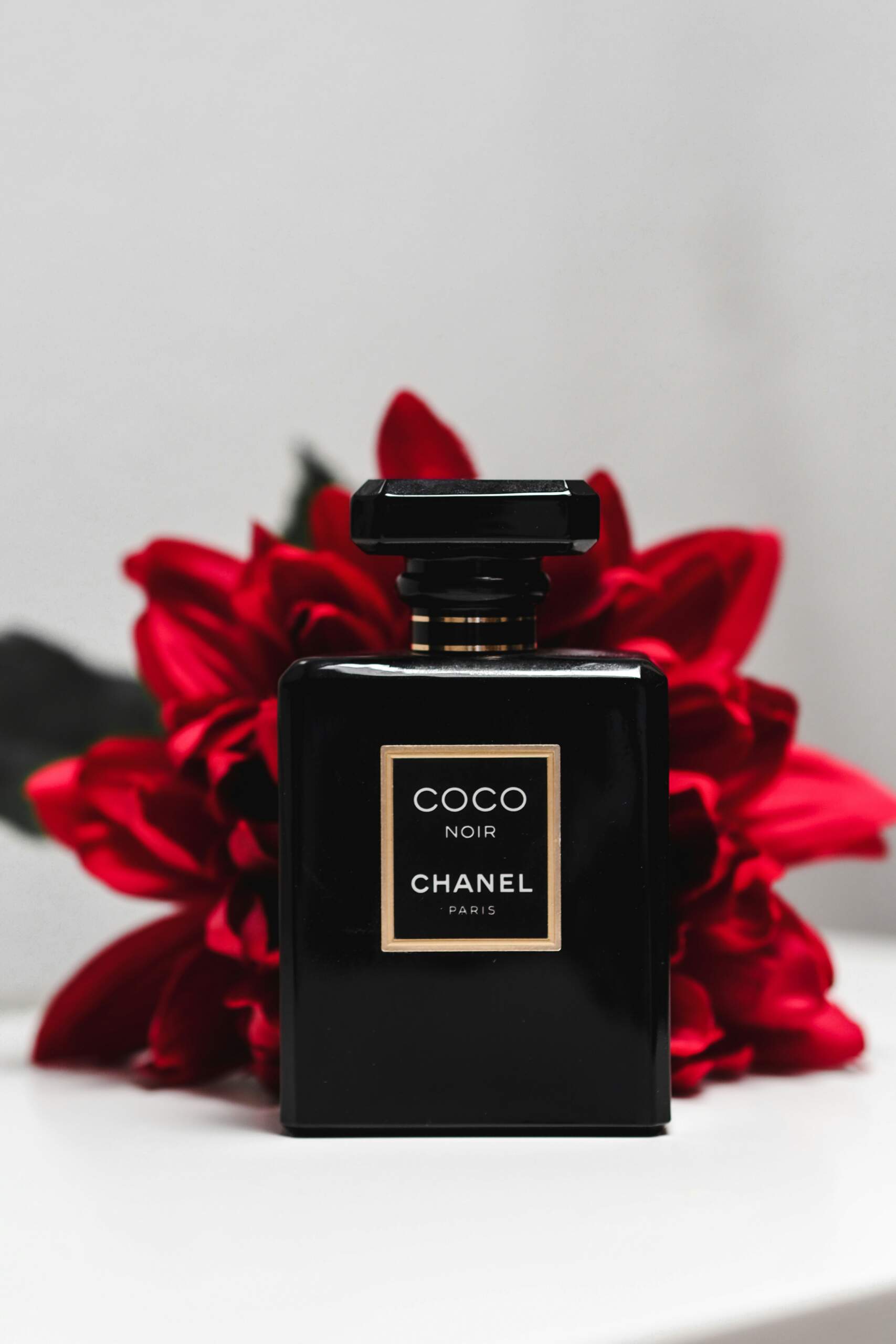 5 Best Long-Lasting Perfumes for Women